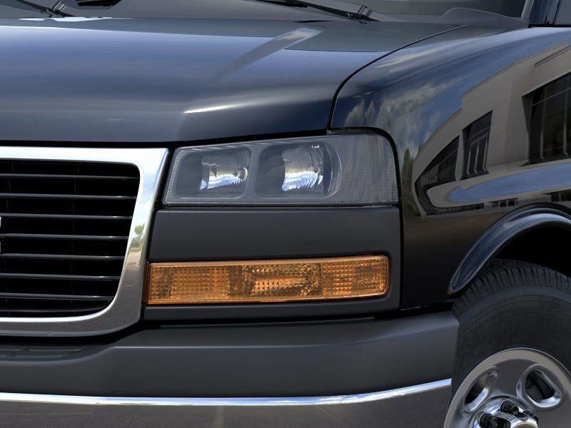 2025 Gmc Savana Passenger 2500 LT photo 10