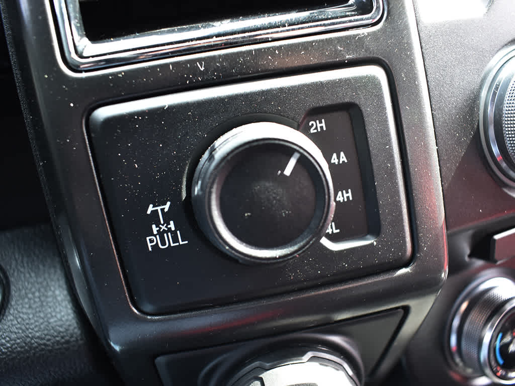 2018 Ford F-150 Lariat photo 25