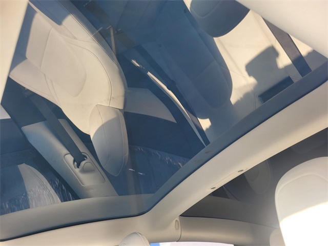 2018 Tesla Model 3 Long Range photo 4