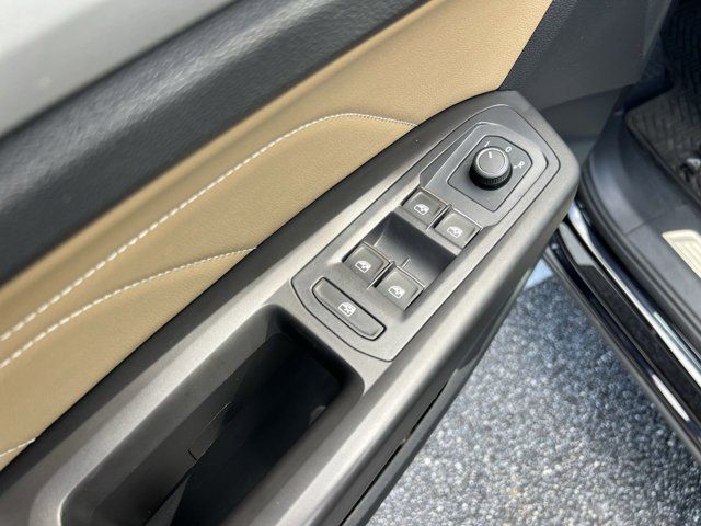 2022 Volkswagen Atlas Cross Sport V6 SEL photo 4