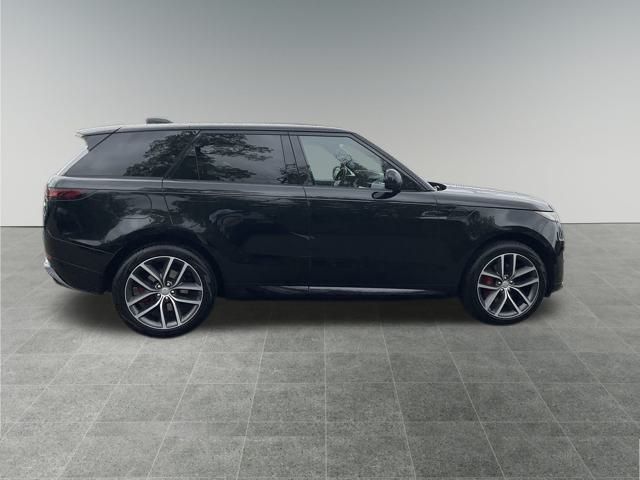 2023 Land Rover Range Rover Sport SE photo 6