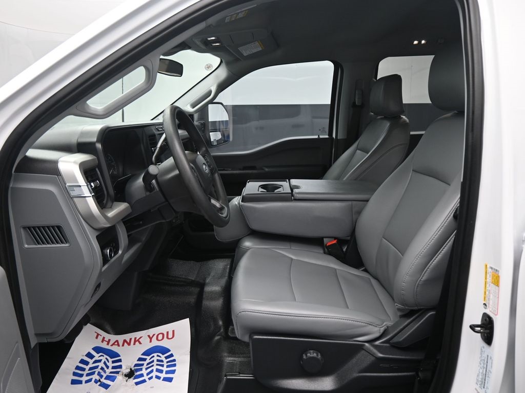 2024 Ford F-250 photo 6