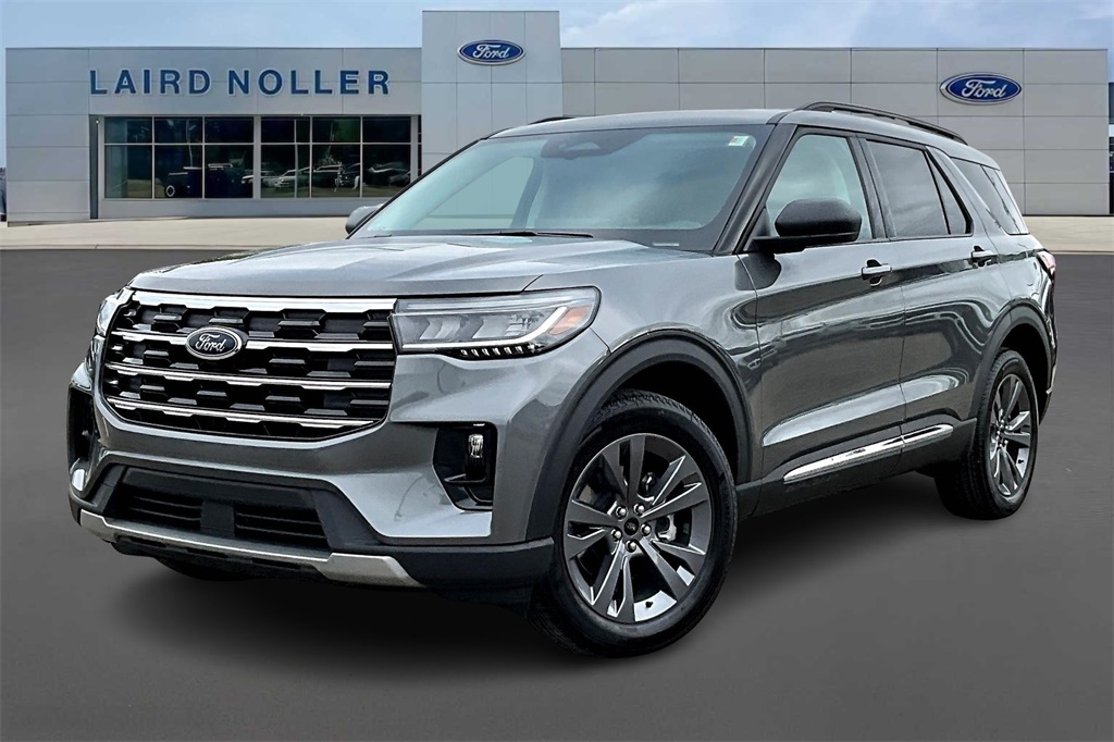 2025 Ford Explorer Active's photo