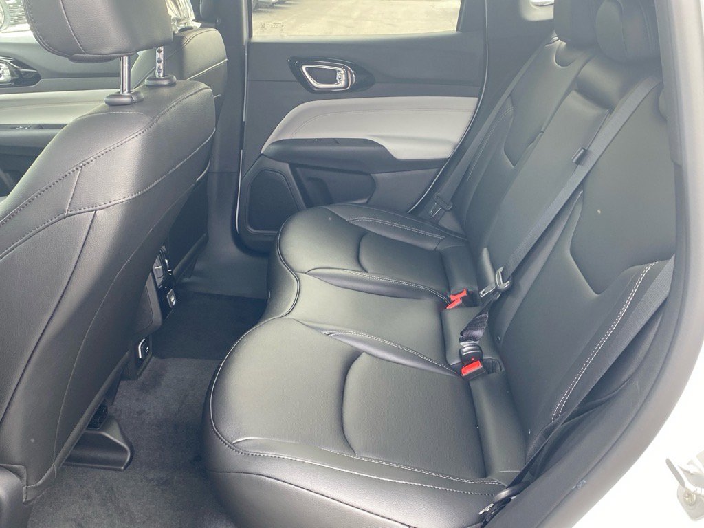 2025 Jeep Compass Limited photo 11