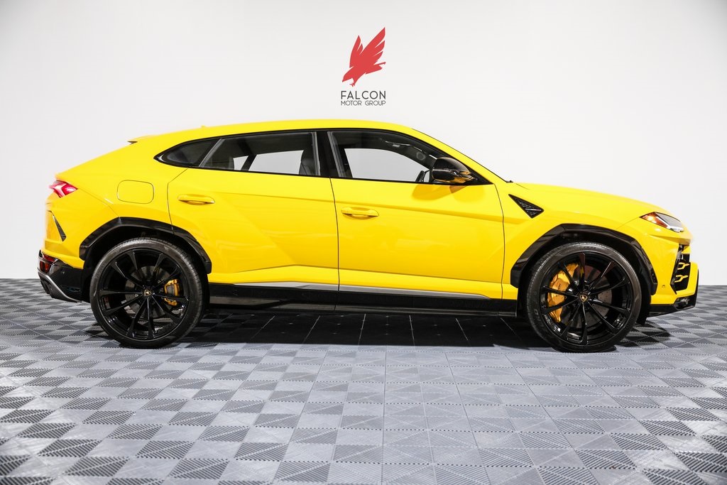 2020 Lamborghini Urus Base's photo