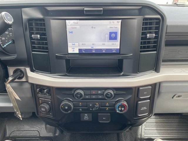 2025 Ford F-450 photo 19