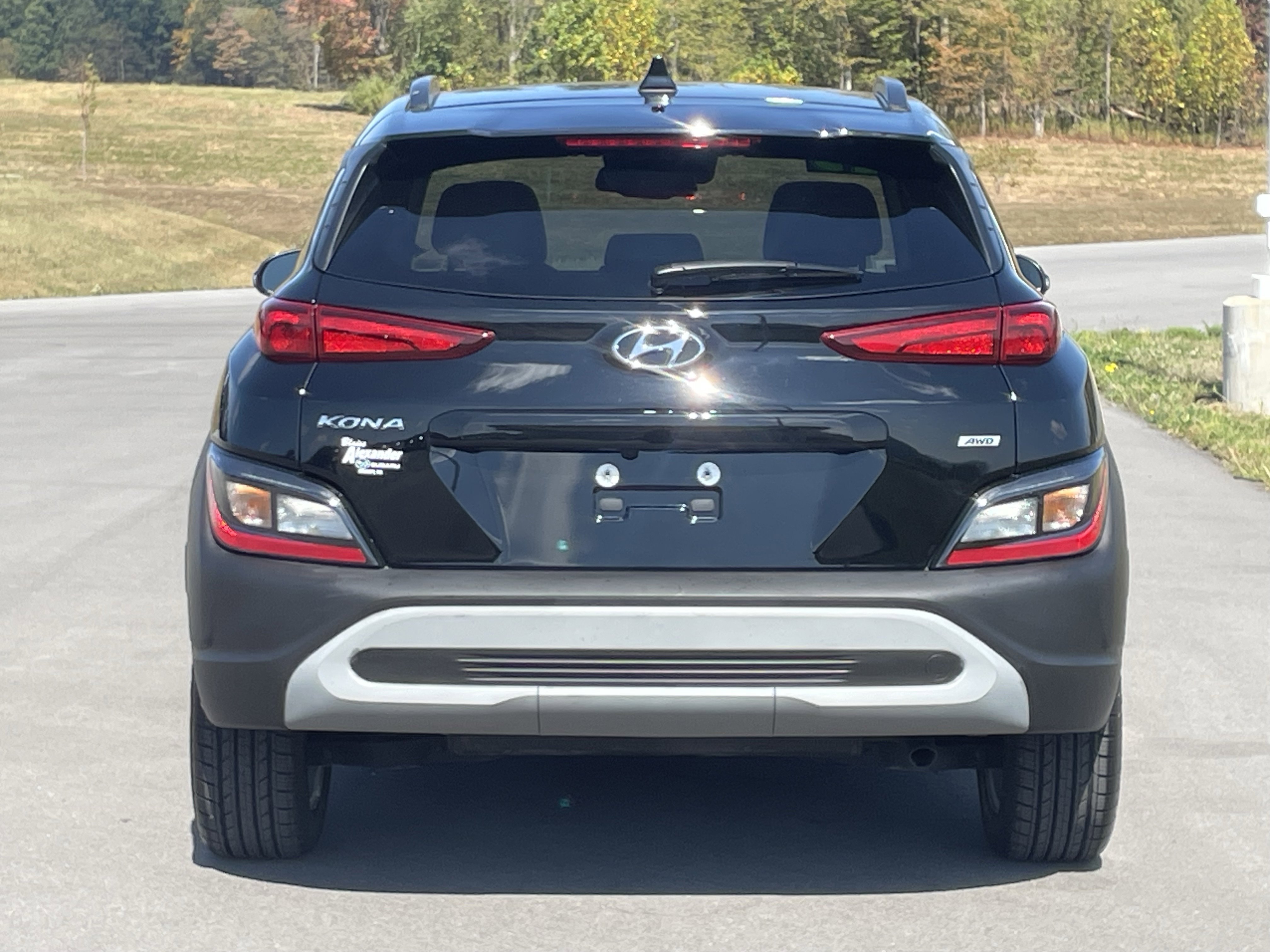 2023 Hyundai Kona SEL photo 2