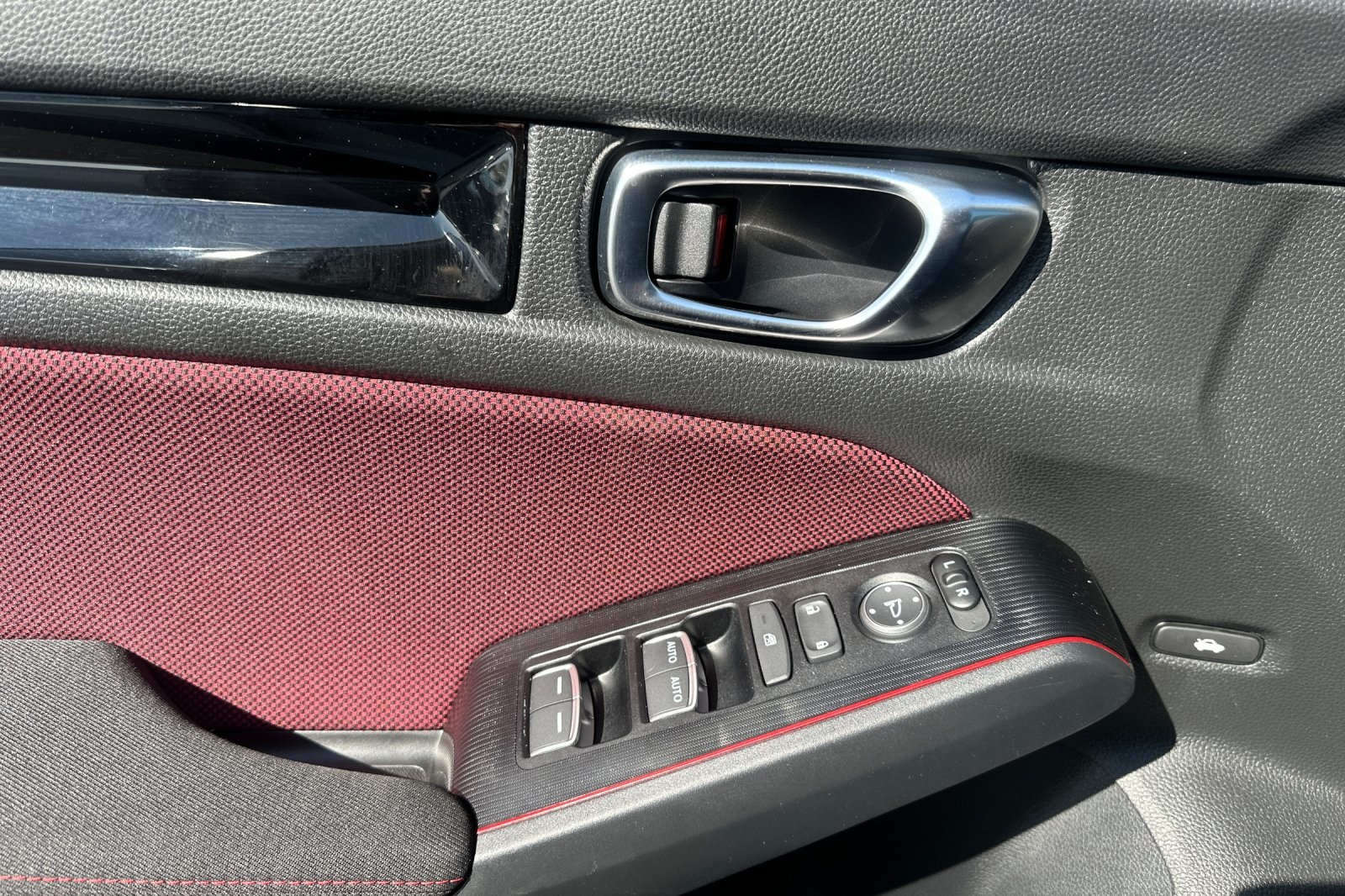 2025 Honda Civic Si photo 9