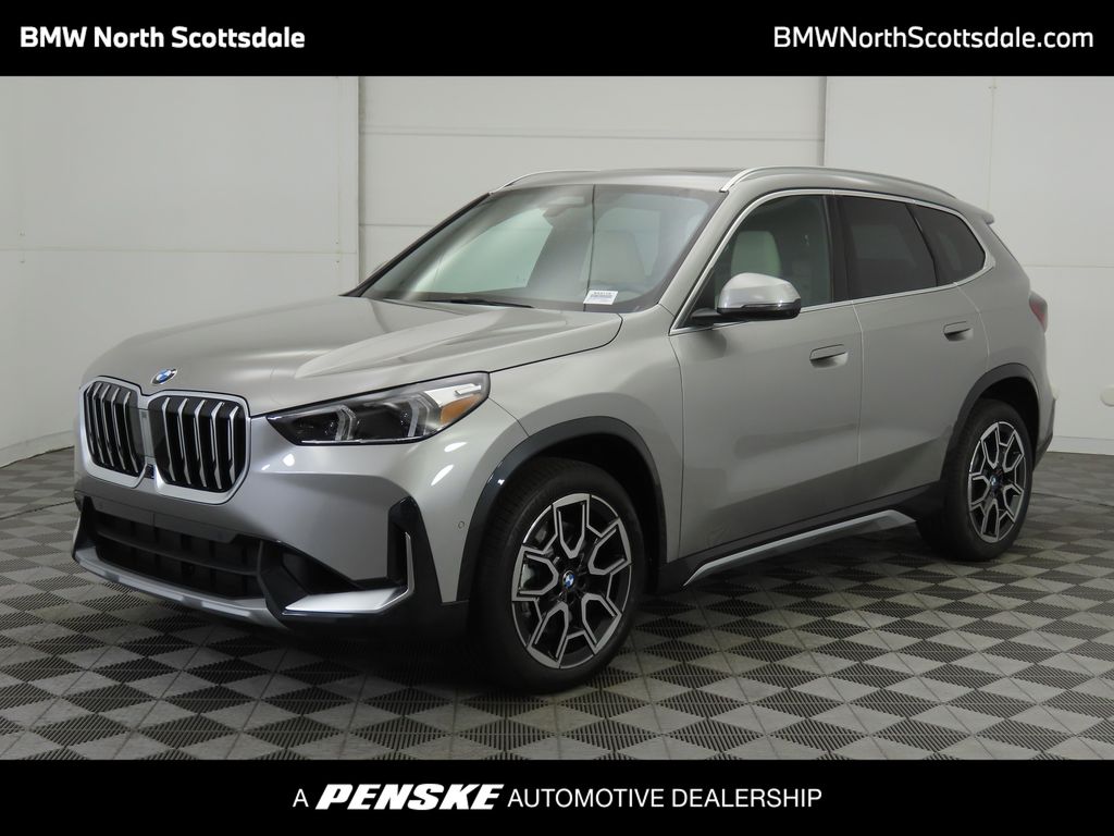 2025 BMW X1 28i's photo