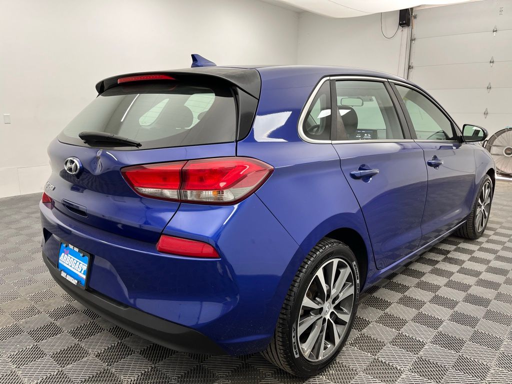 2019 Hyundai Elantra GT photo 6