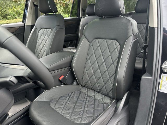 2026 Volkswagen Atlas SEL Premium R-Line photo 3