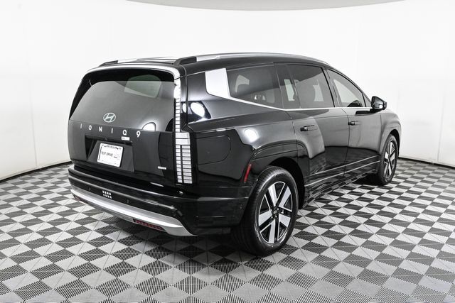 2026 Hyundai Ioniq SEL photo 7