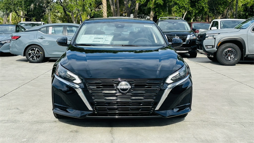 2025 Nissan Altima SV photo 2