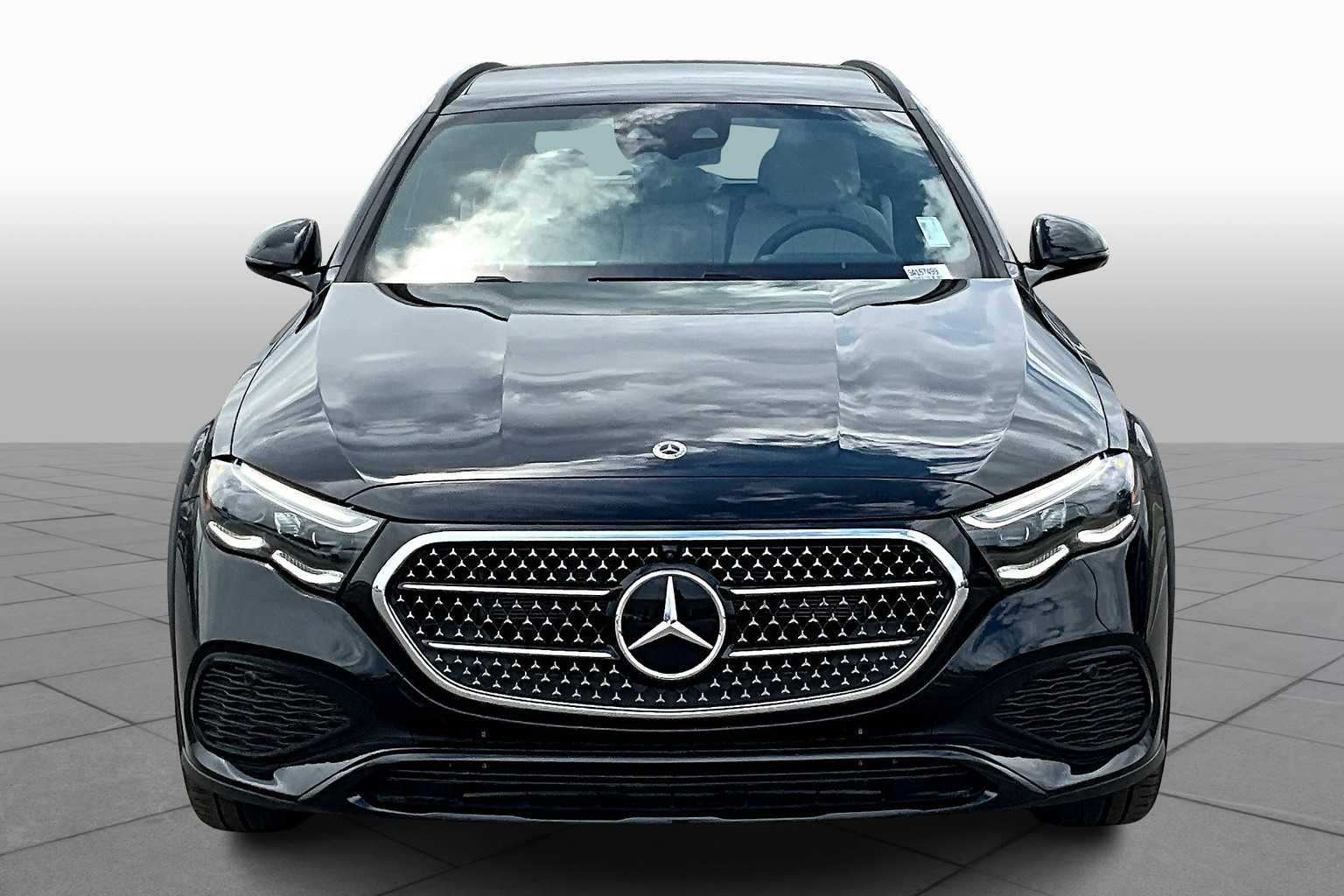 2025 Mercedes Benz E 450 4MATIC All-Terrain Wagon photo 3