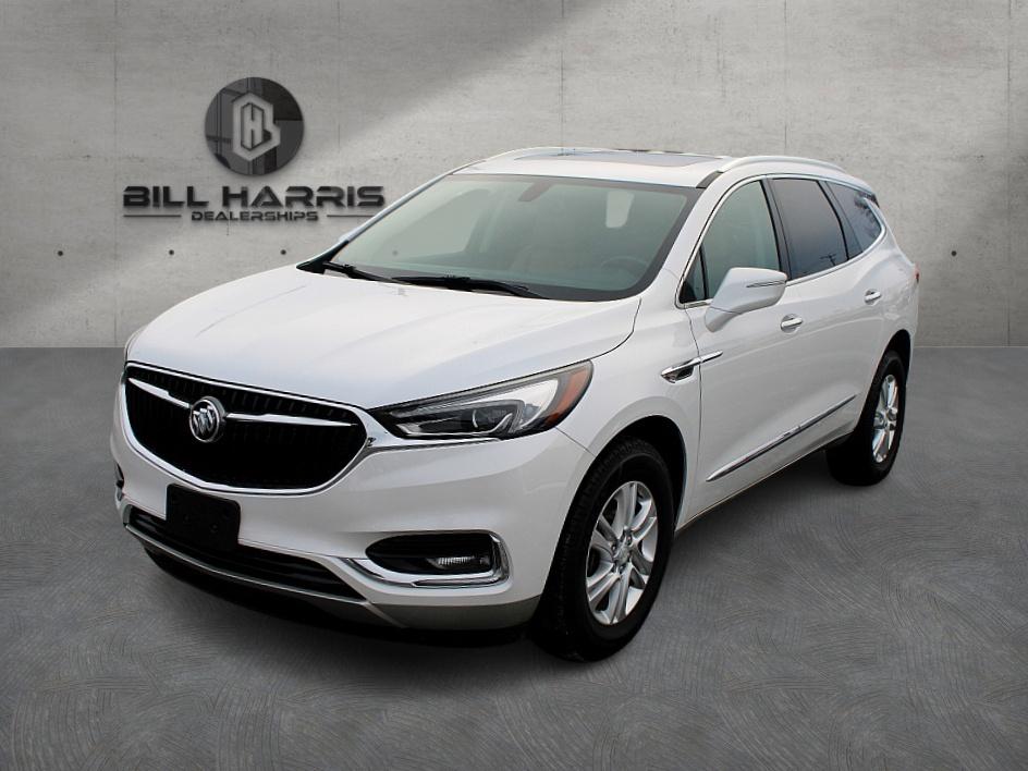 2018 Buick Enclave Essence's photo