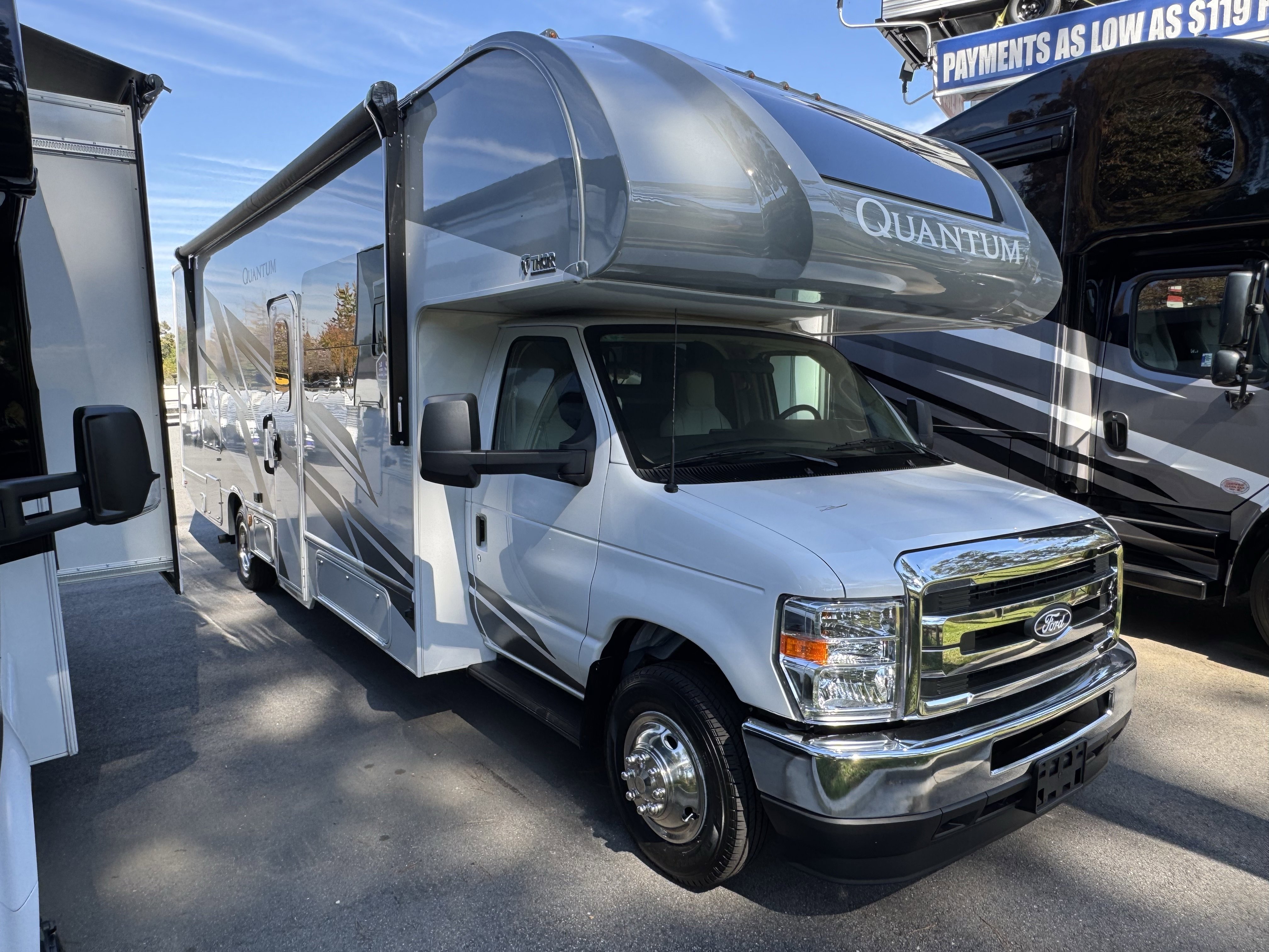 2026 Ford E-Series Cutaway Base's photo