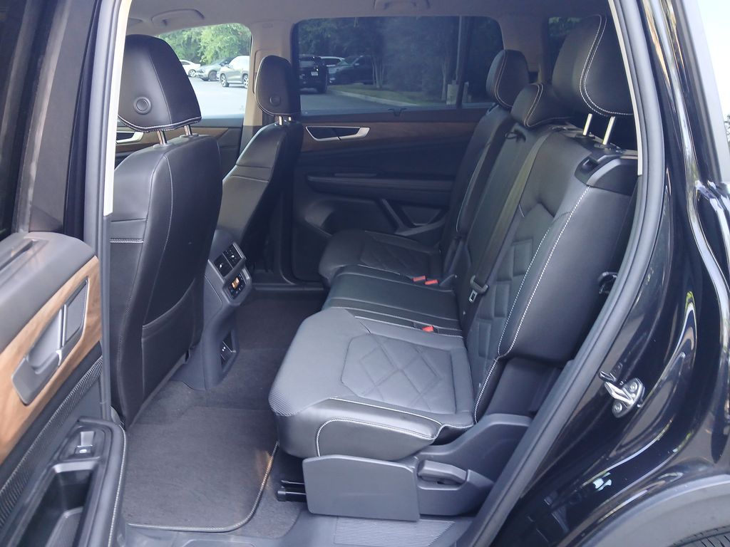 2024 Volkswagen Atlas SE Technology photo 20