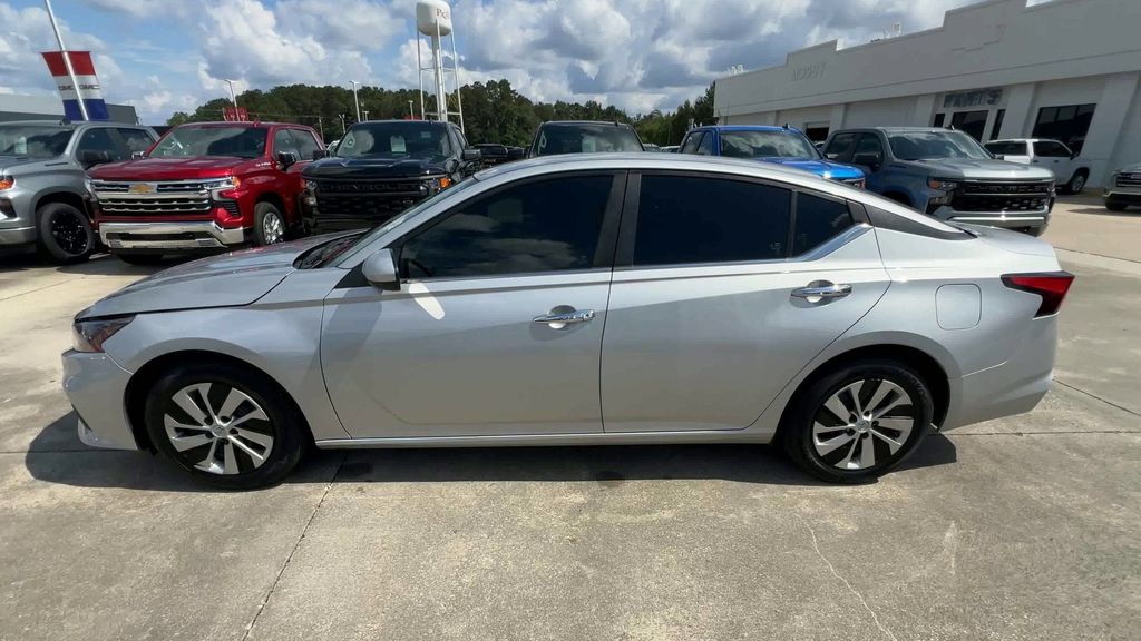 2022 Nissan Altima 2.5 S photo 4