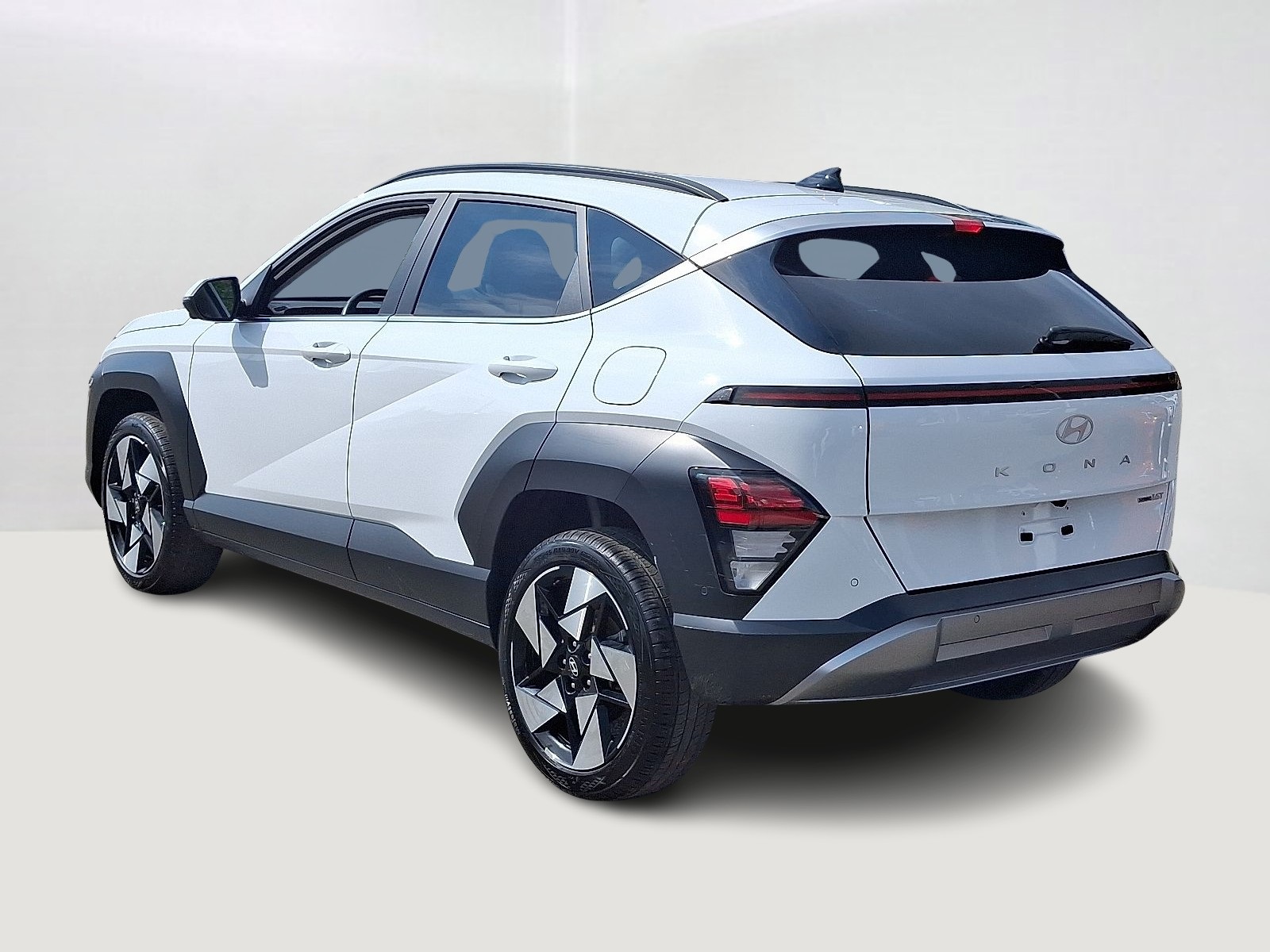 2024 Hyundai Kona Limited photo 2