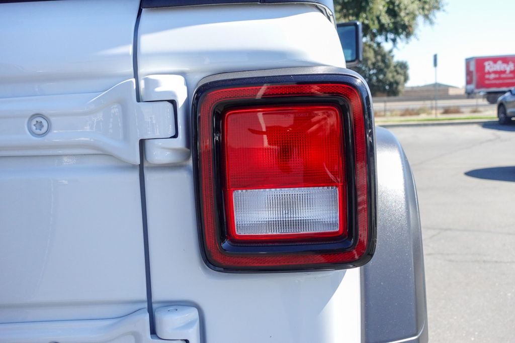2024 Jeep Wrangler Sport S photo 6