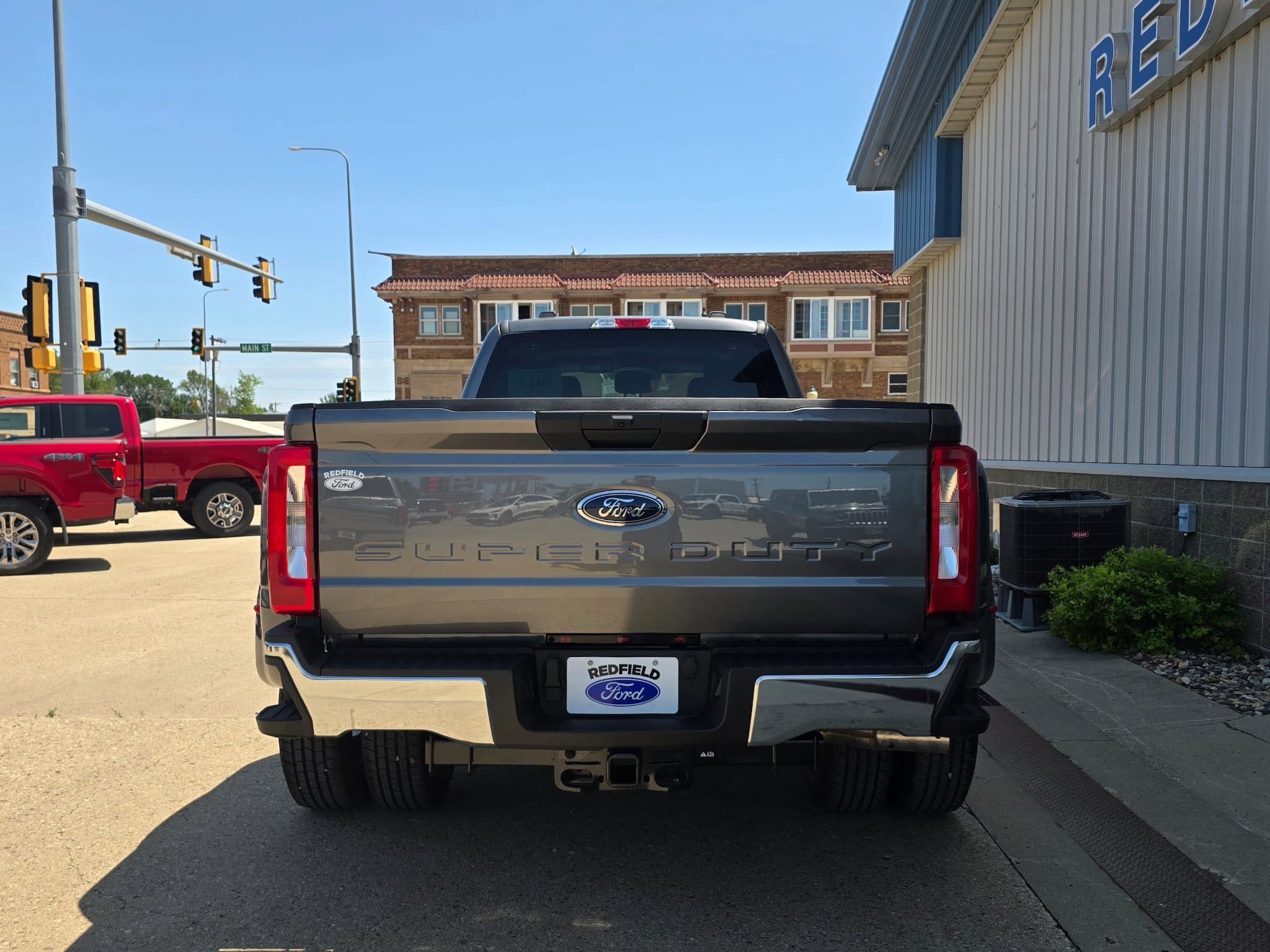 2025 Ford F-350 XLT photo 3