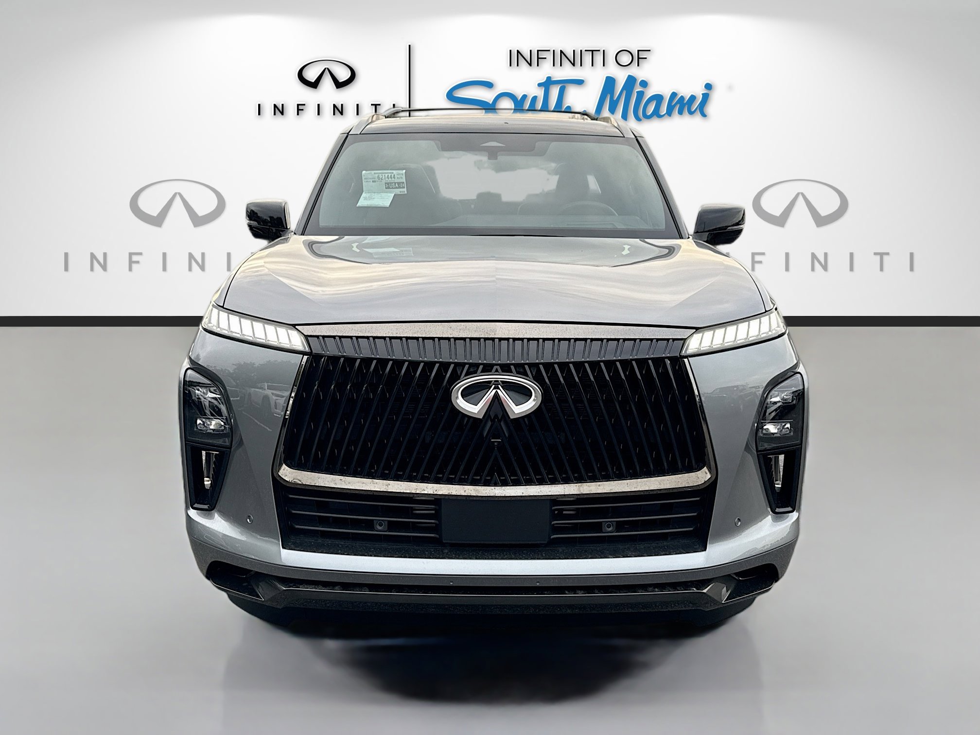 2026 Infiniti QX80 photo 2