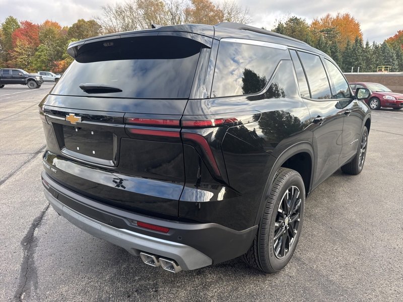 2026 Chevrolet Traverse photo 3