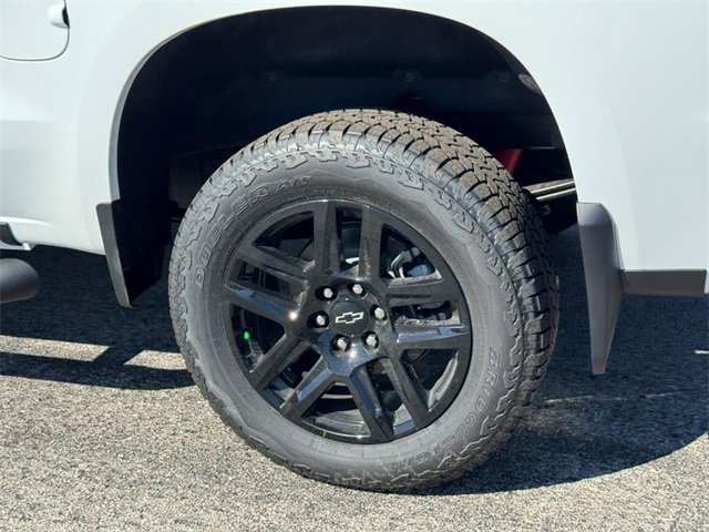 2026 Chevrolet Silverado Trail Boss Custom photo 4