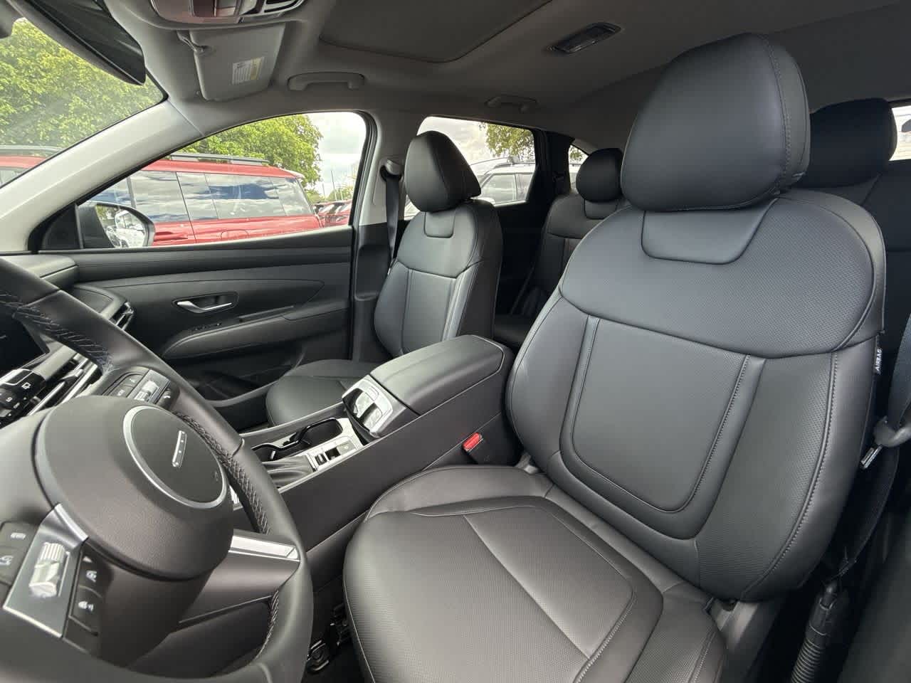 2025 Hyundai Tucson SEL Convenience photo 12