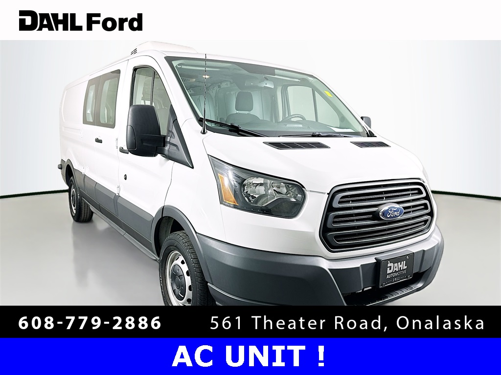 2015 Ford Transit Base's photo