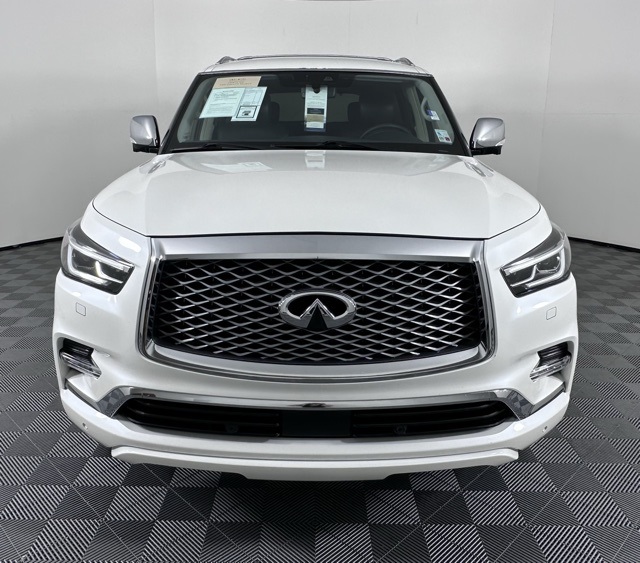 2018 Infiniti QX80 Select photo 2