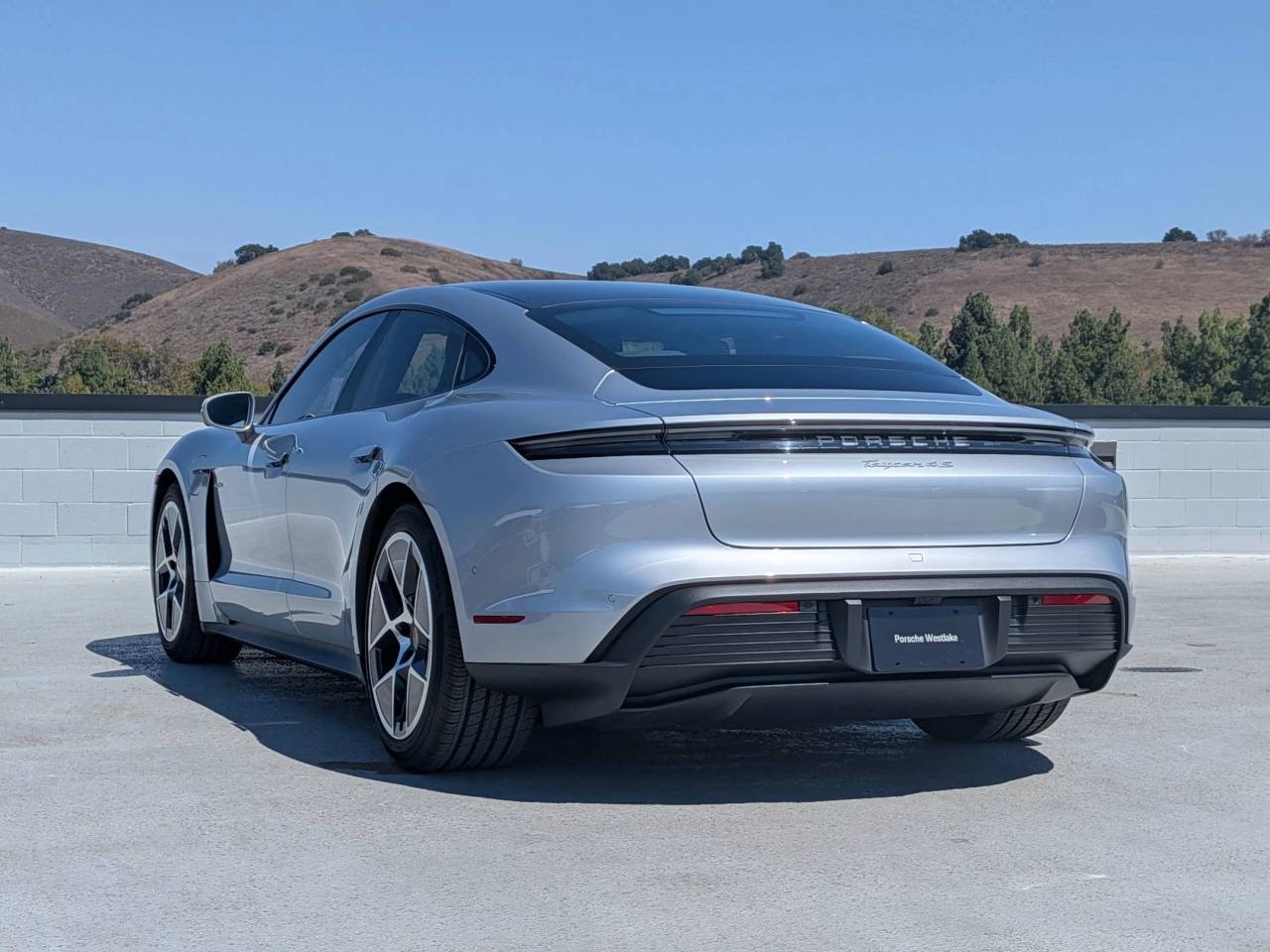2026 Porsche Taycan 4S photo 3