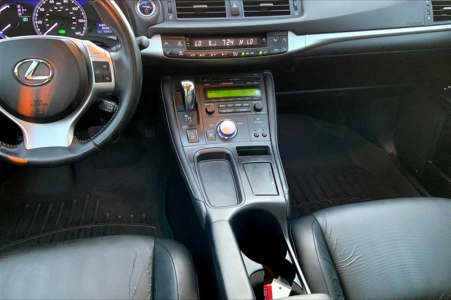 2013 Lexus CT 200h photo 6
