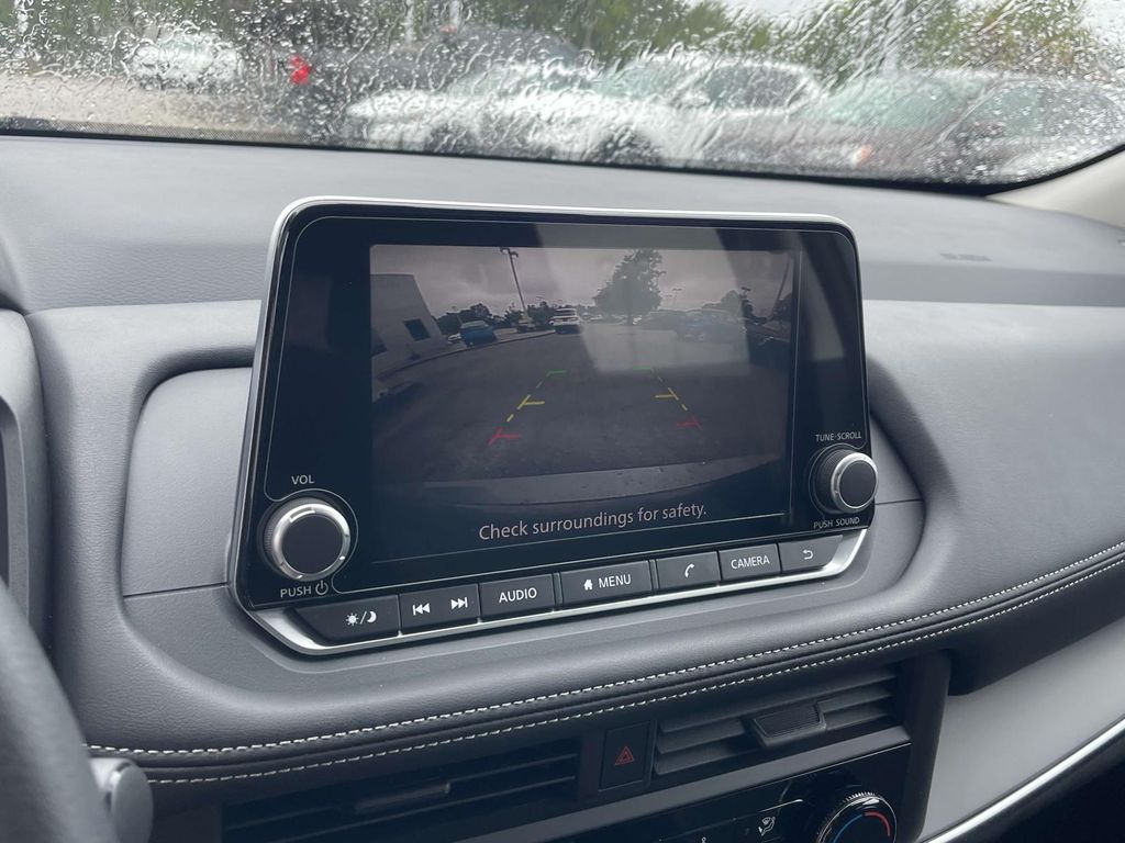 Used 2025 Gray Nissan S image 23