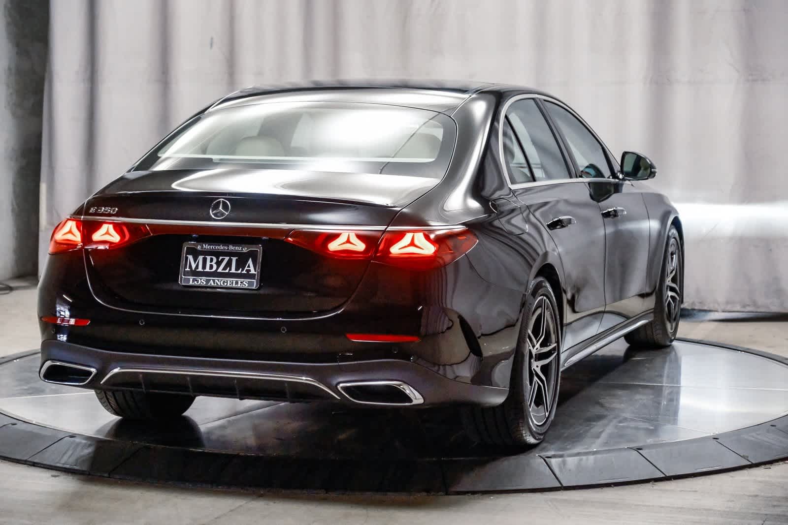 2025 Mercedes Benz E 350 photo 3