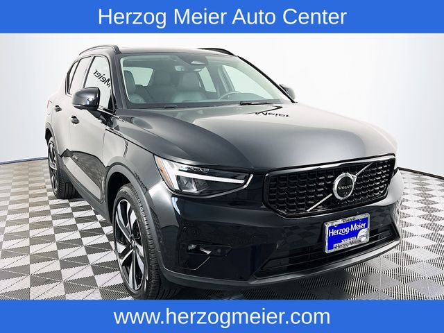 2025 Volvo XC40 Plus's photo
