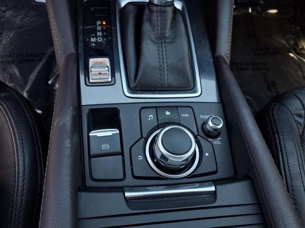 2017 Mazda Mazda6 Touring photo 8
