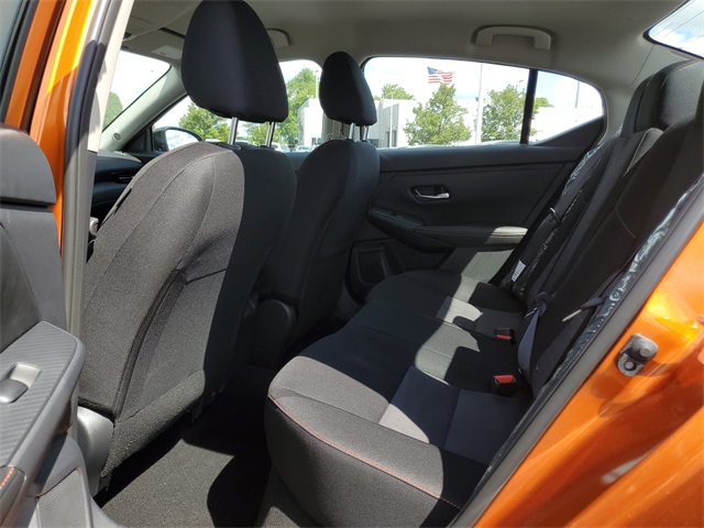 2025 Nissan Sentra SR photo 5