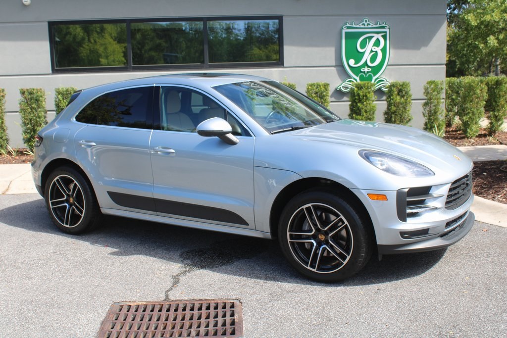 2021 Porsche Macan Base photo 2