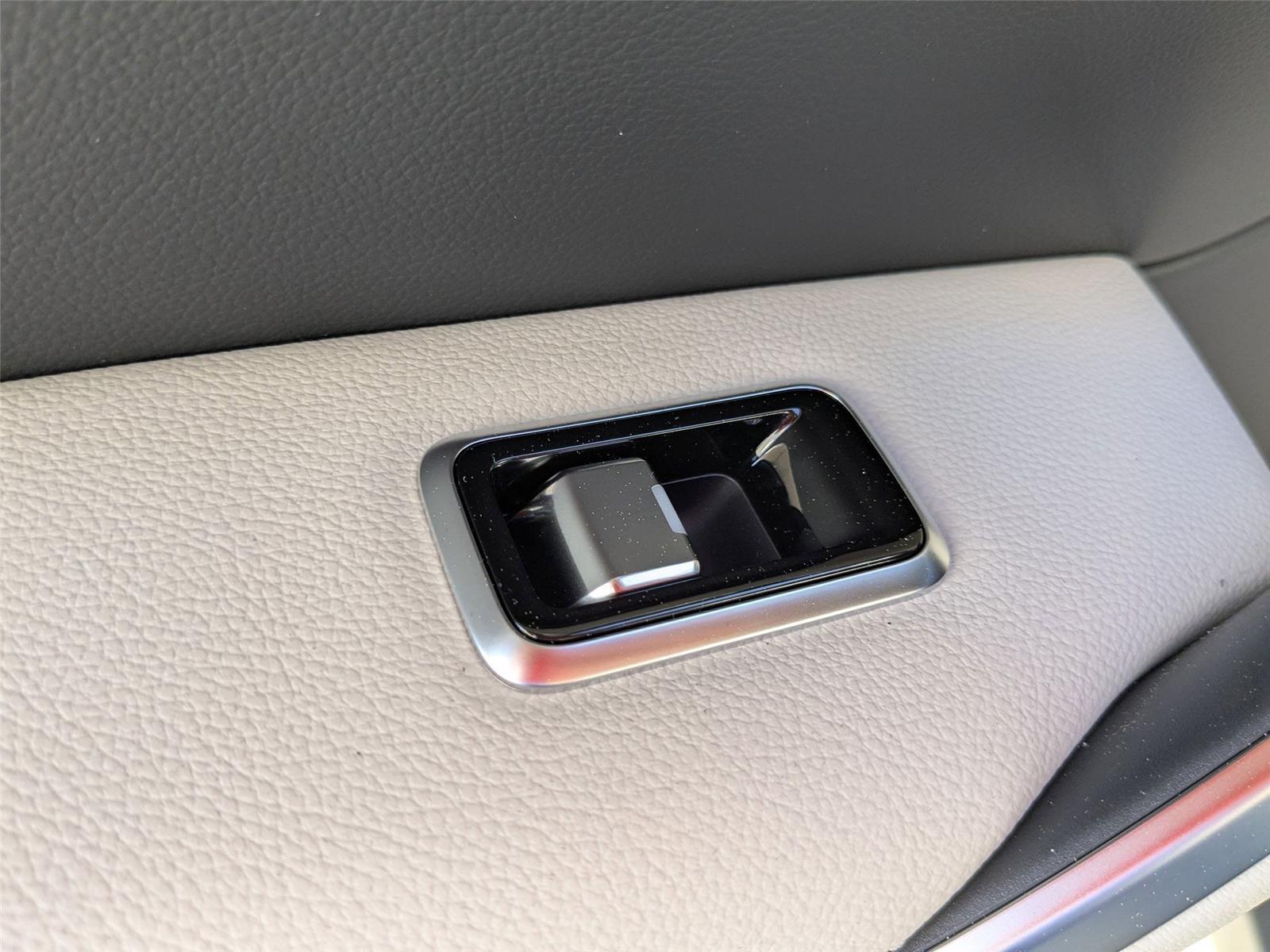 2026 Jaguar F-PACE P250 R-Dynamic S photo 22