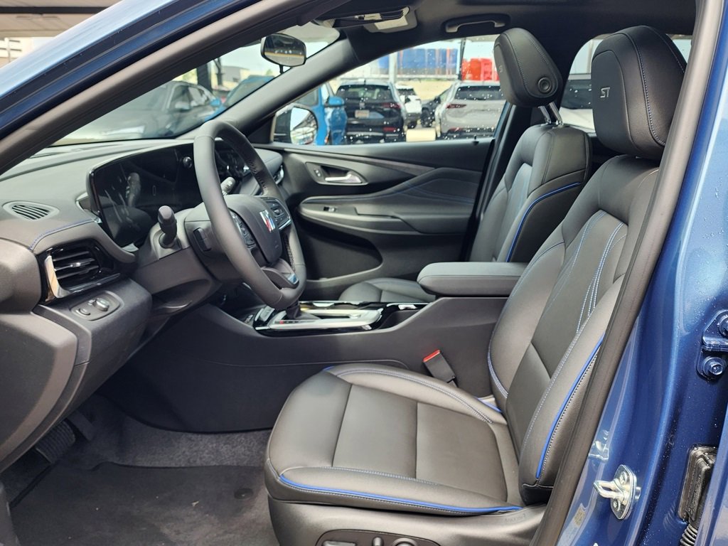 2025 Buick Envista ST photo 12