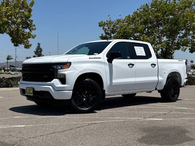 2023 Chevrolet Silverado 1500 Custom photo 2