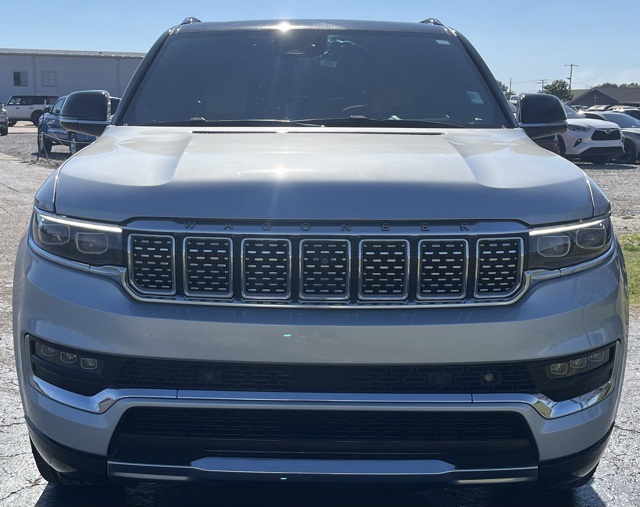2023 Jeep Grand Wagoneer III photo 2