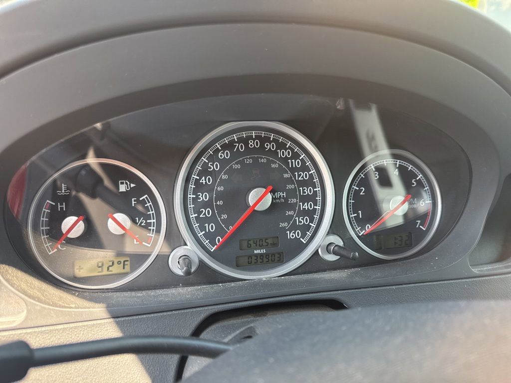 2006 Chrysler Crossfire Base photo 13