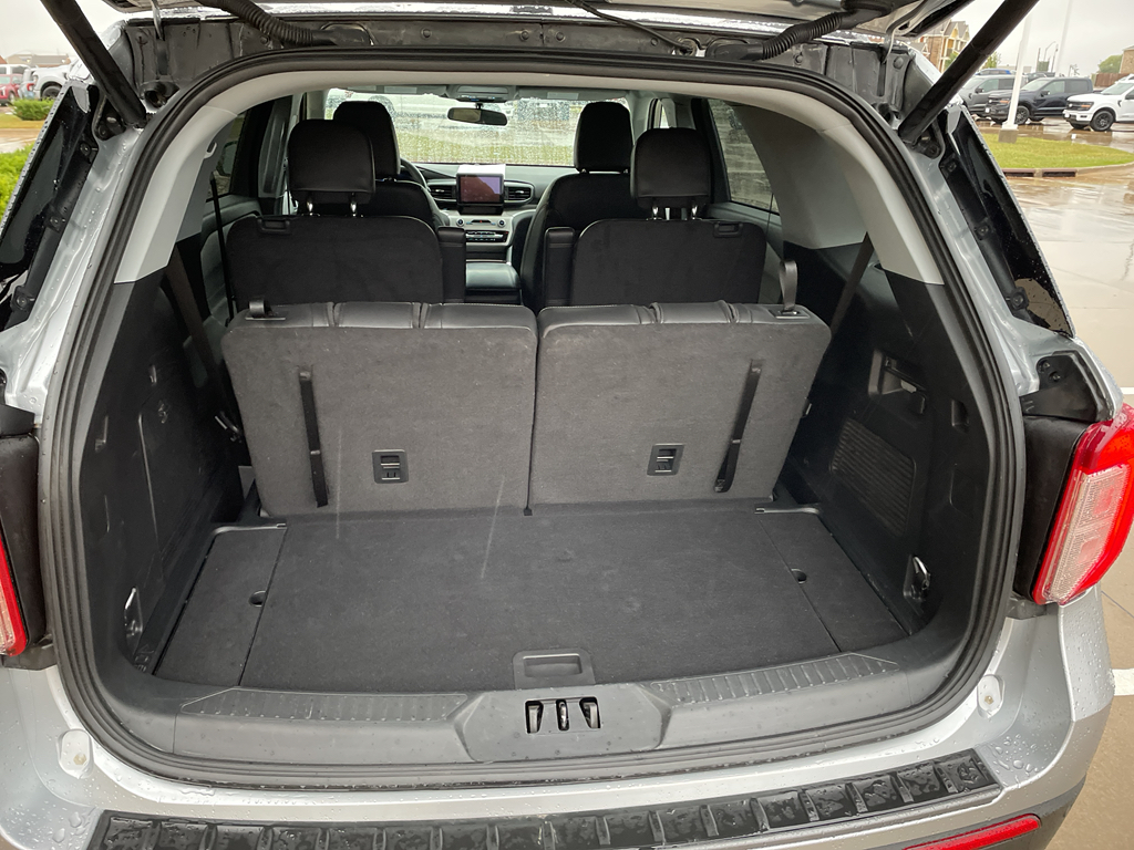 2023 Ford Explorer XLT photo 4