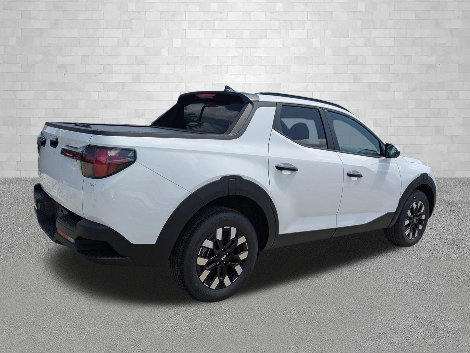 2025 Hyundai Santa Cruz SEL Activity photo 2