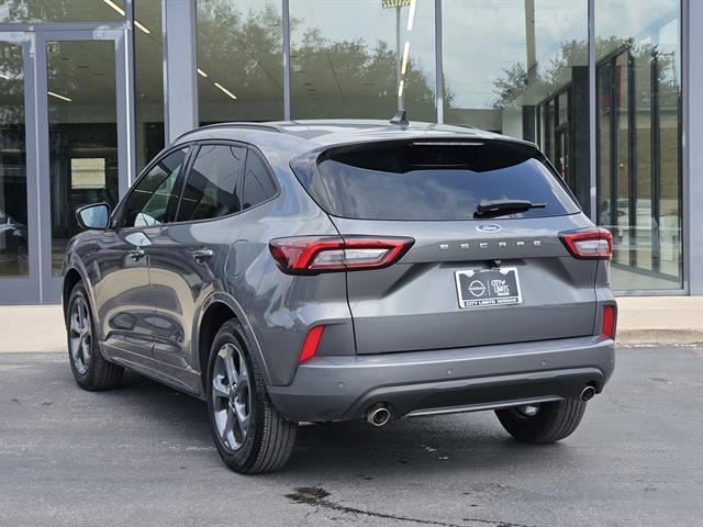 2024 Ford Escape ST-Line photo 3