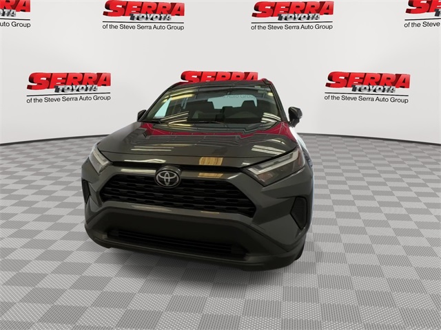 2025 Toyota RAV4 Hybrid LE photo 4