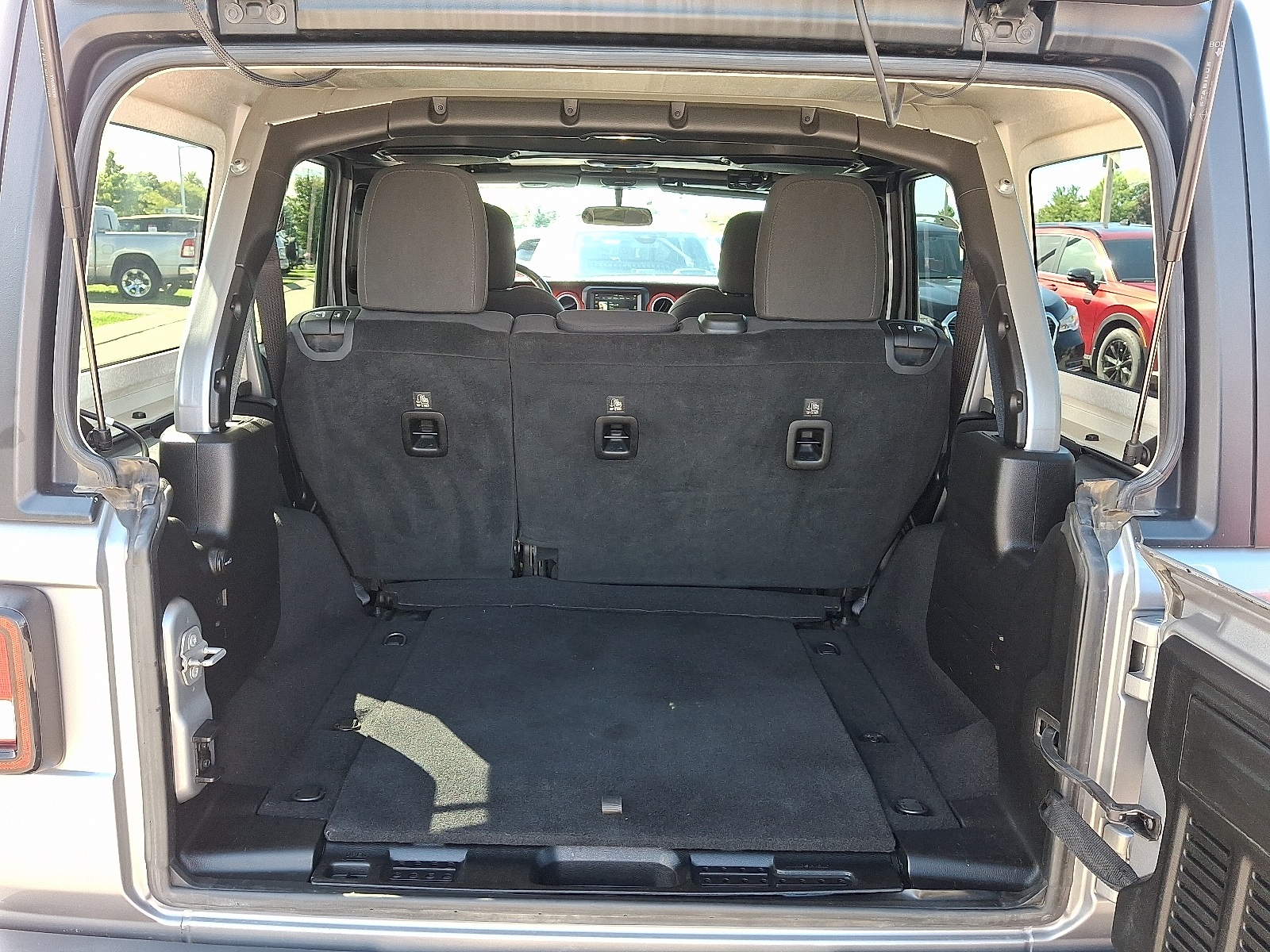 2018 Jeep Wrangler Unlimited Rubicon photo 26