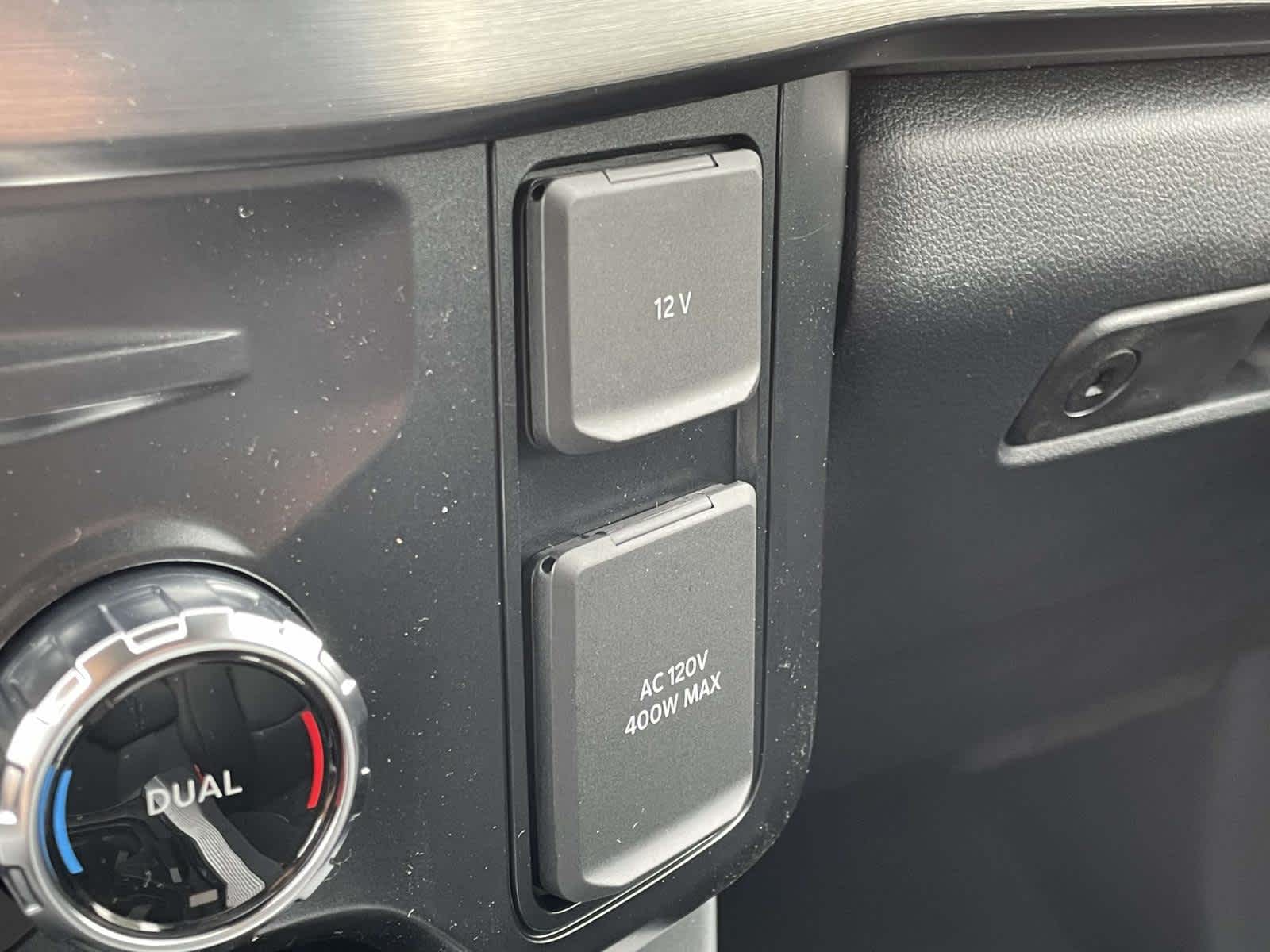 2025 Ford F-350 Lariat photo 25